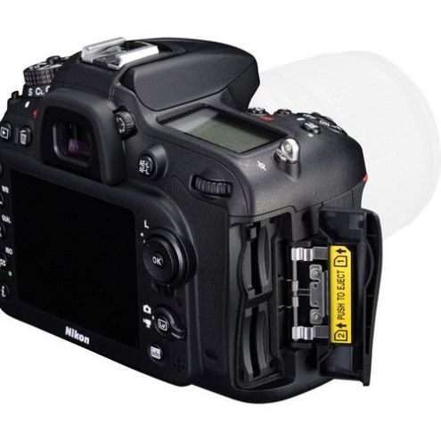 Nikon D7200 DSLR Camera with 18-140mm Lens